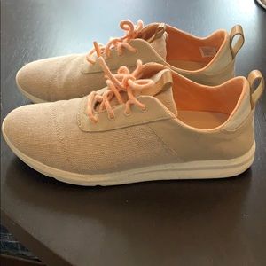 Toms Shoes - TOMS tennis shoes Toms Shoes - TOMS tennis shoes